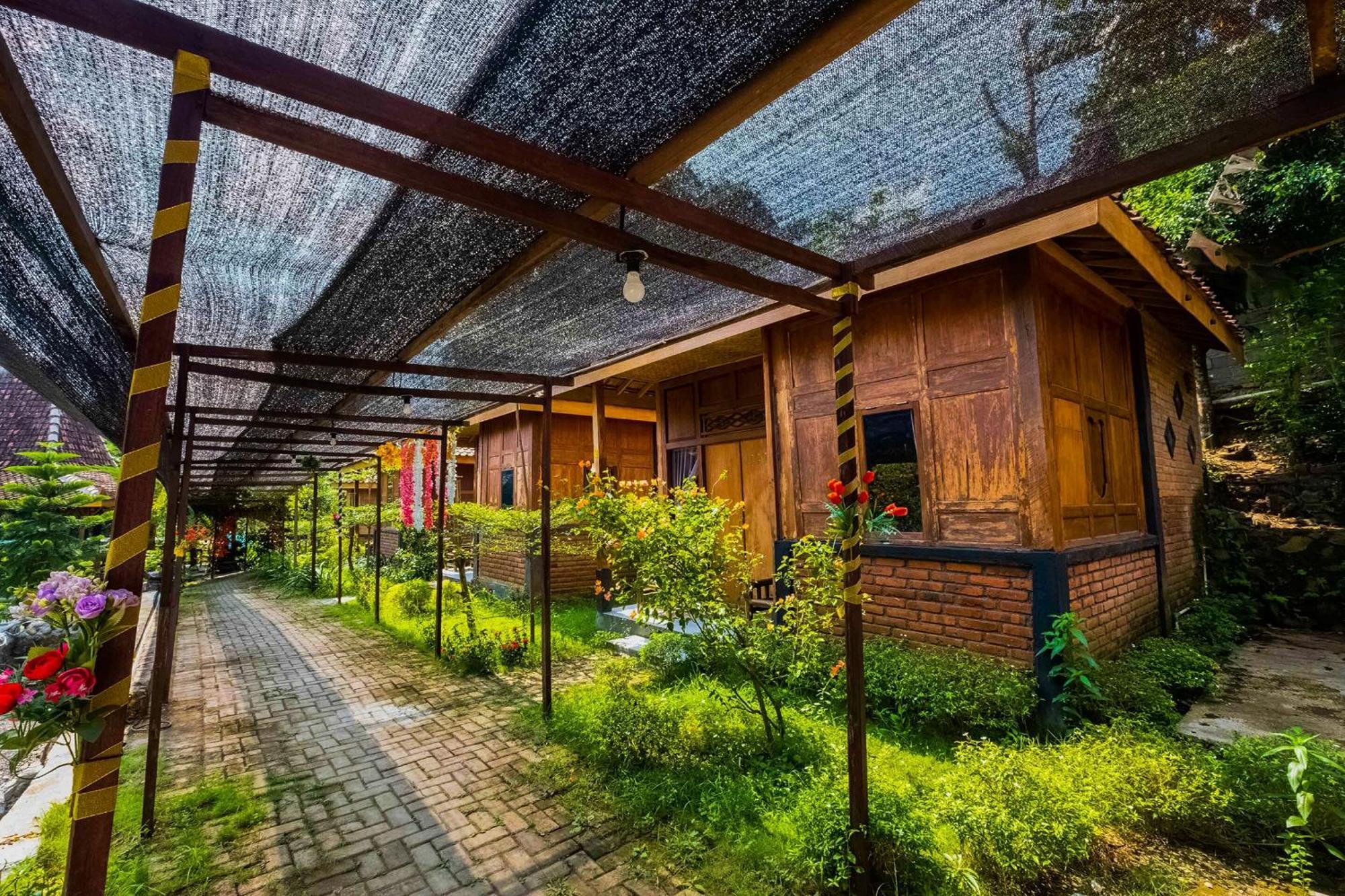 Oyo 3562 Pondok Inspirasi Minggir Klangkapang Exterior photo